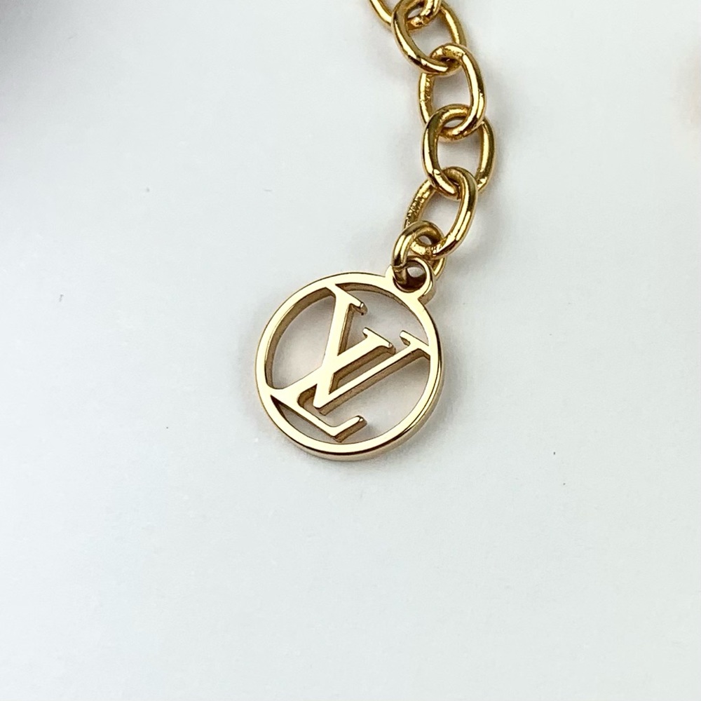 Louis Vuitton “Be Mindful” Necklace - Picture 7 of 9